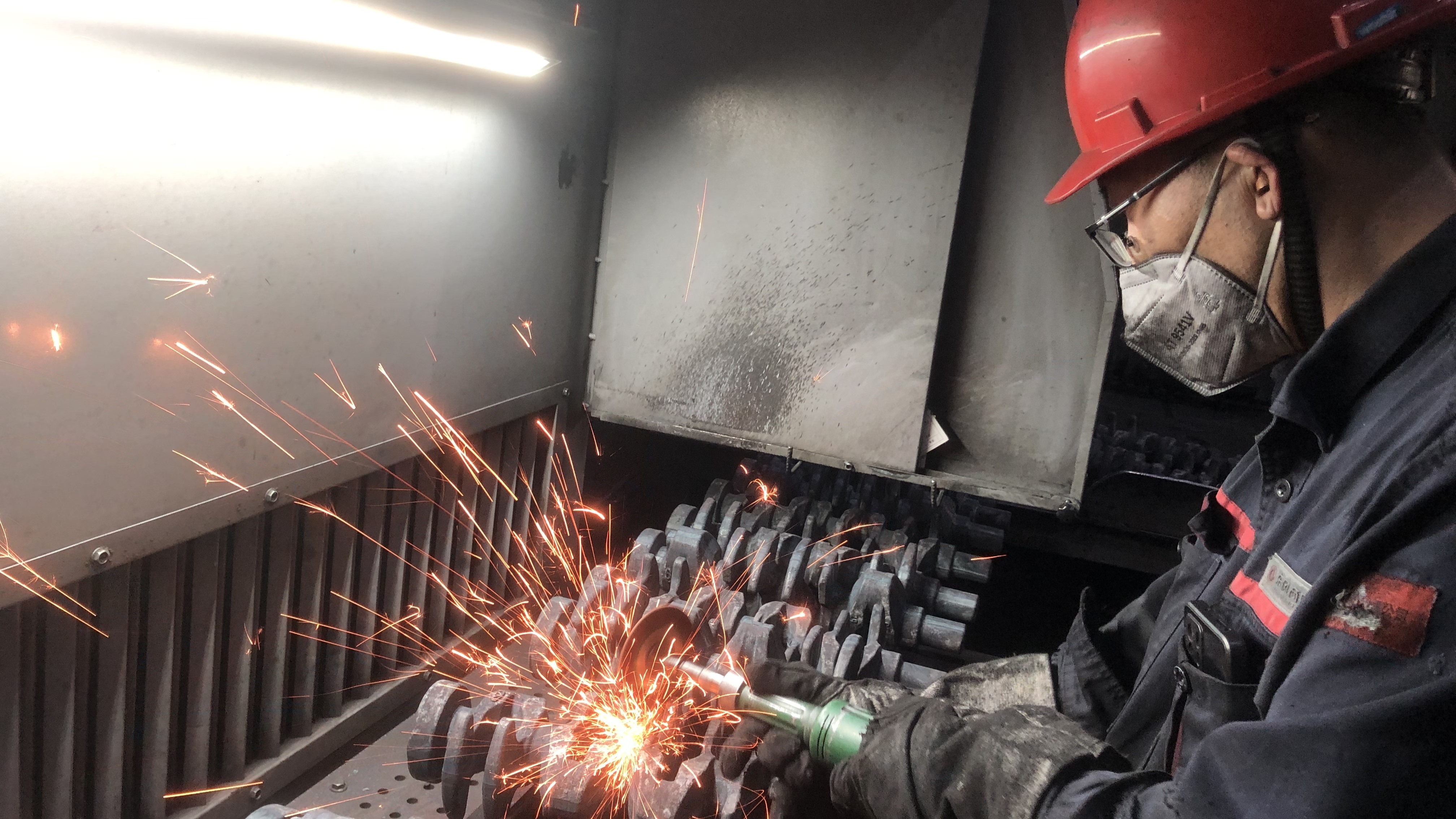 王成志堅守崗位完成工作任務.jpg 王成志堅守崗位完成工作任務.jpg