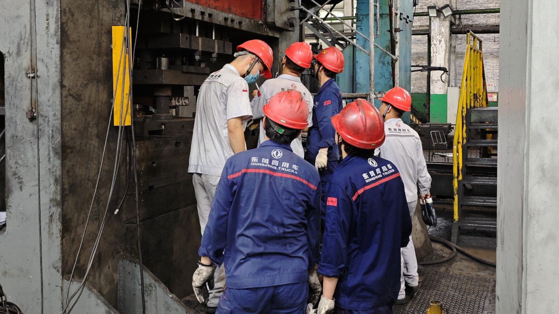 裝備、保全對(duì)設(shè)備最后確認(rèn)和完善1.jpg 裝備、保全對(duì)設(shè)備最后確認(rèn)和完善1.jpg