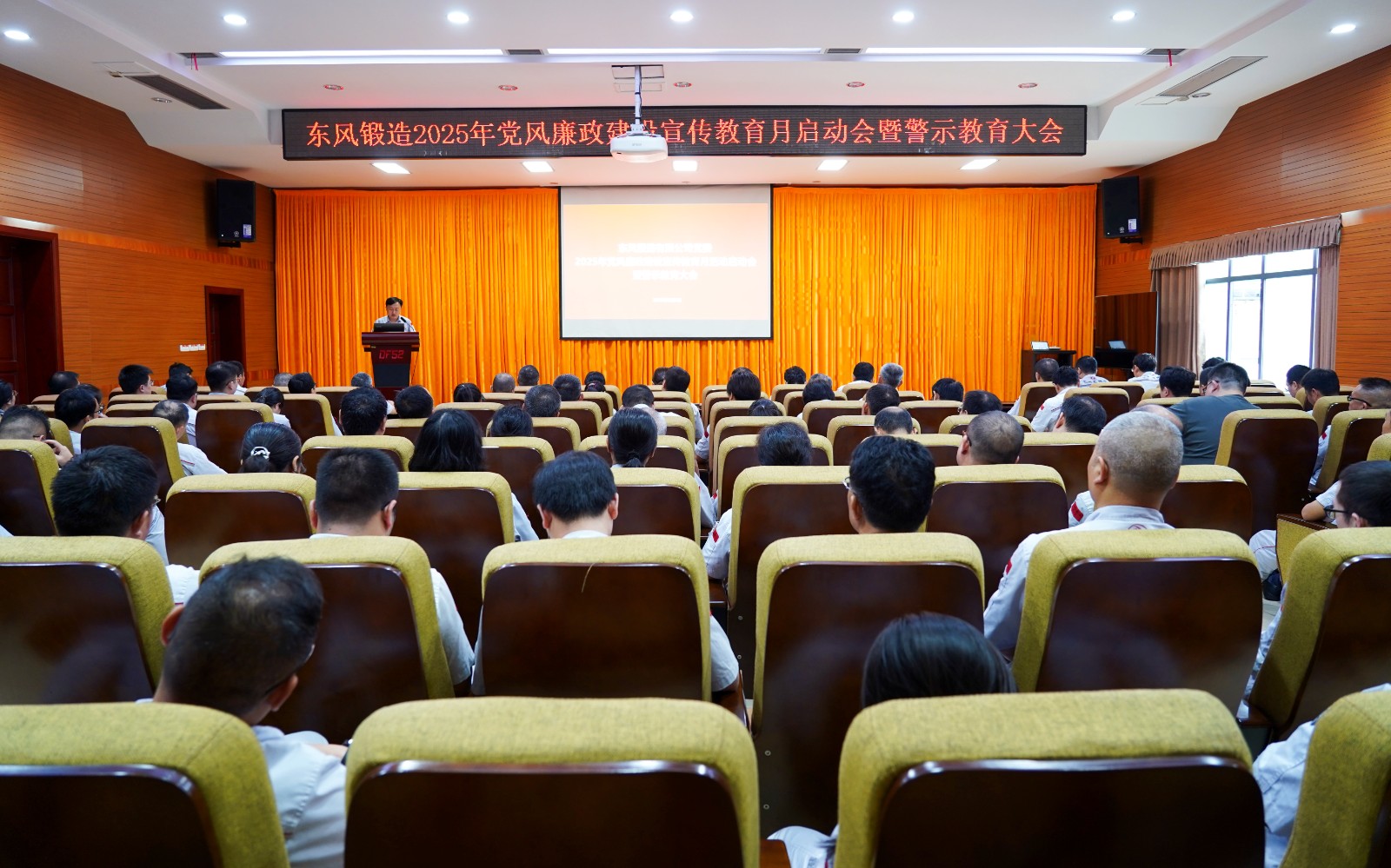 宣教月啟動會全景照 (1).JPG